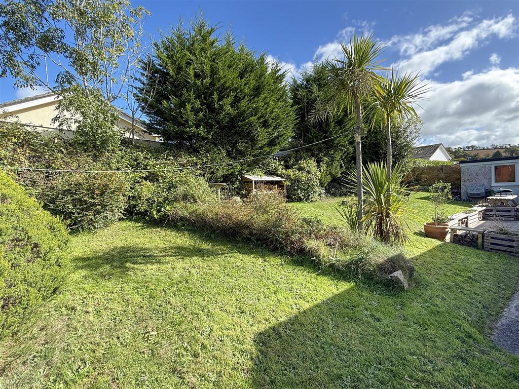Property photo 3 of 27