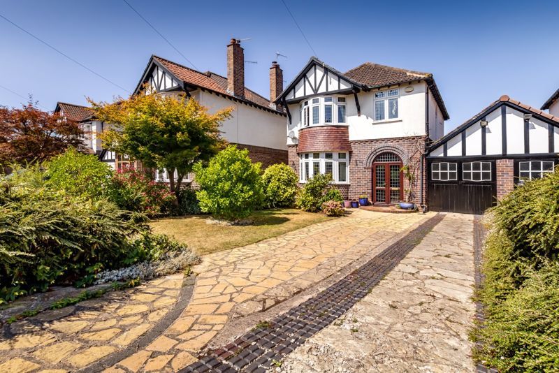 Property photo 1 of 17 External