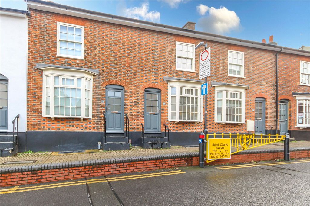 Property photo 1 of 10 P