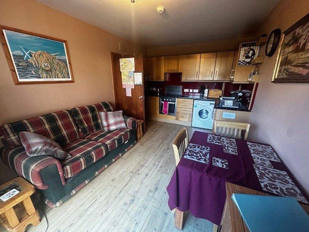 Property photo 2 of 8