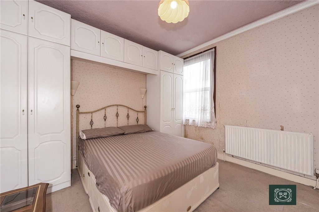 Property photo 3 of 15 Bedroom