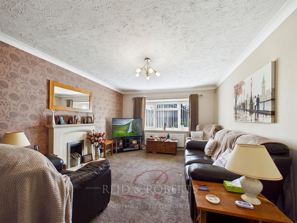 Property photo 3 of 29 Cam05148G0-Pr0130-Still030.Jpg