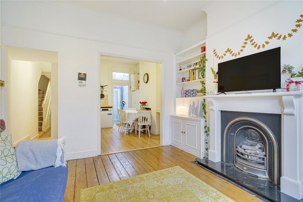 Property photo 2 of 11 Picture No. 17