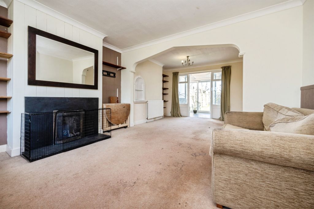 Property photo 2 of 13