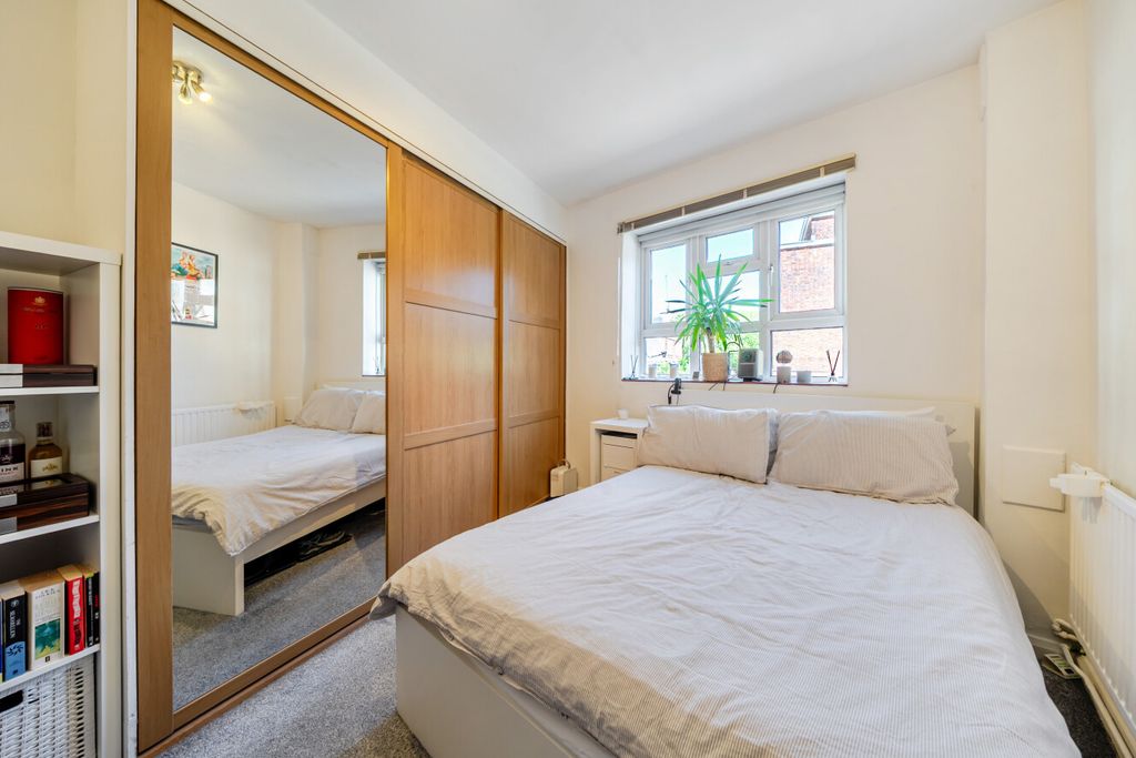 Property photo 3 of 15 1451874-12-69F1E7...