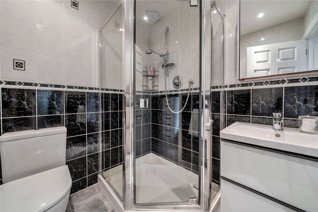 Additional image 14 of 6 bed detached house for saleLightwater, Surrey GU18