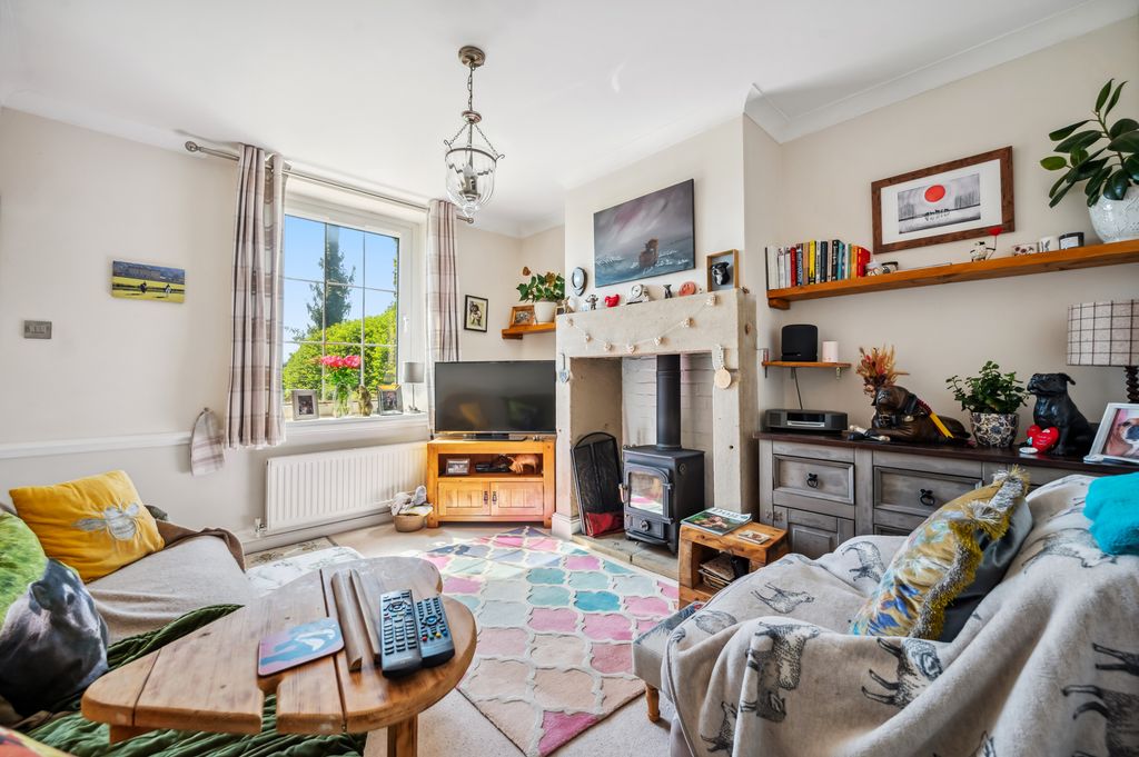 Property photo 2 of 30