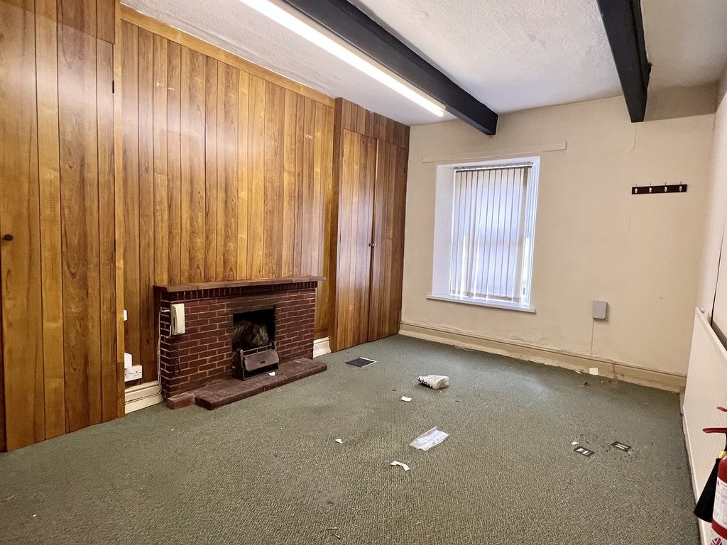 Property photo 3 of 14 Not Specified