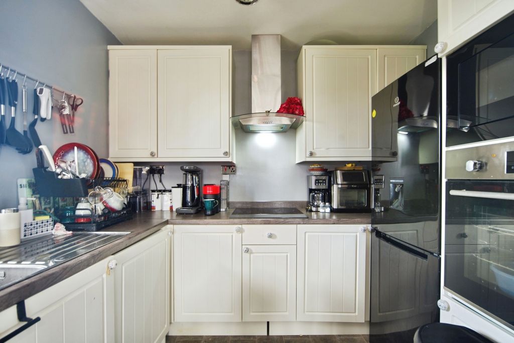 Property photo 3 of 16 Pbox-Img.Jpg