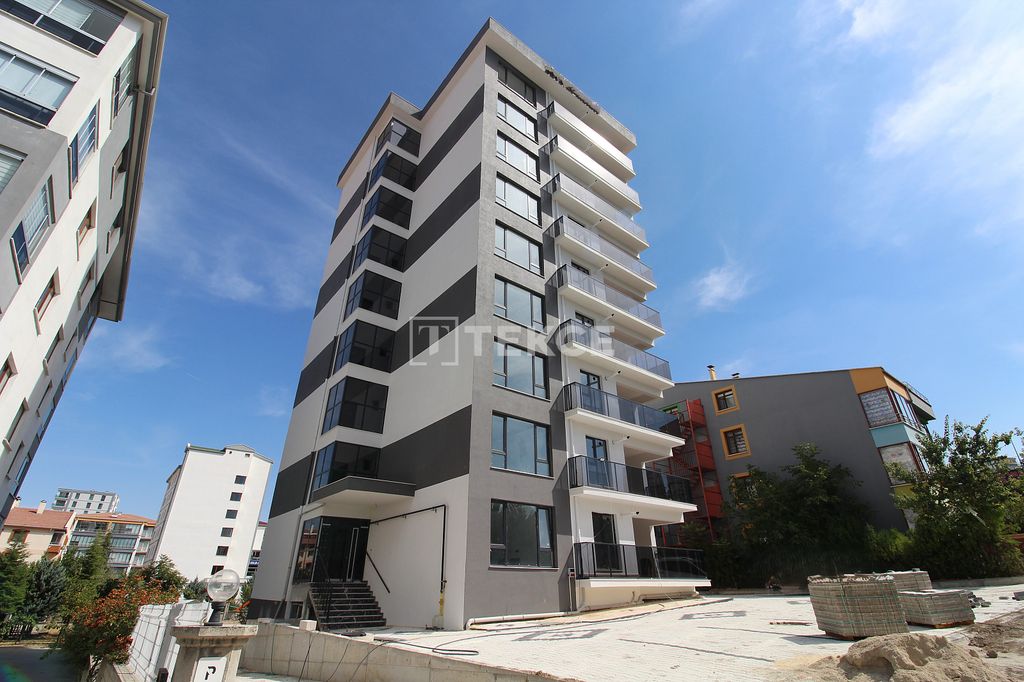 Property photo 2 of 34