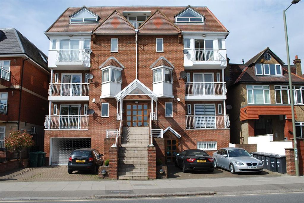 Property photo 2 of 6