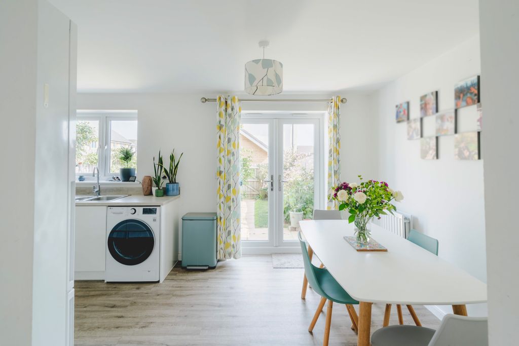 Property photo 3 of 16 17