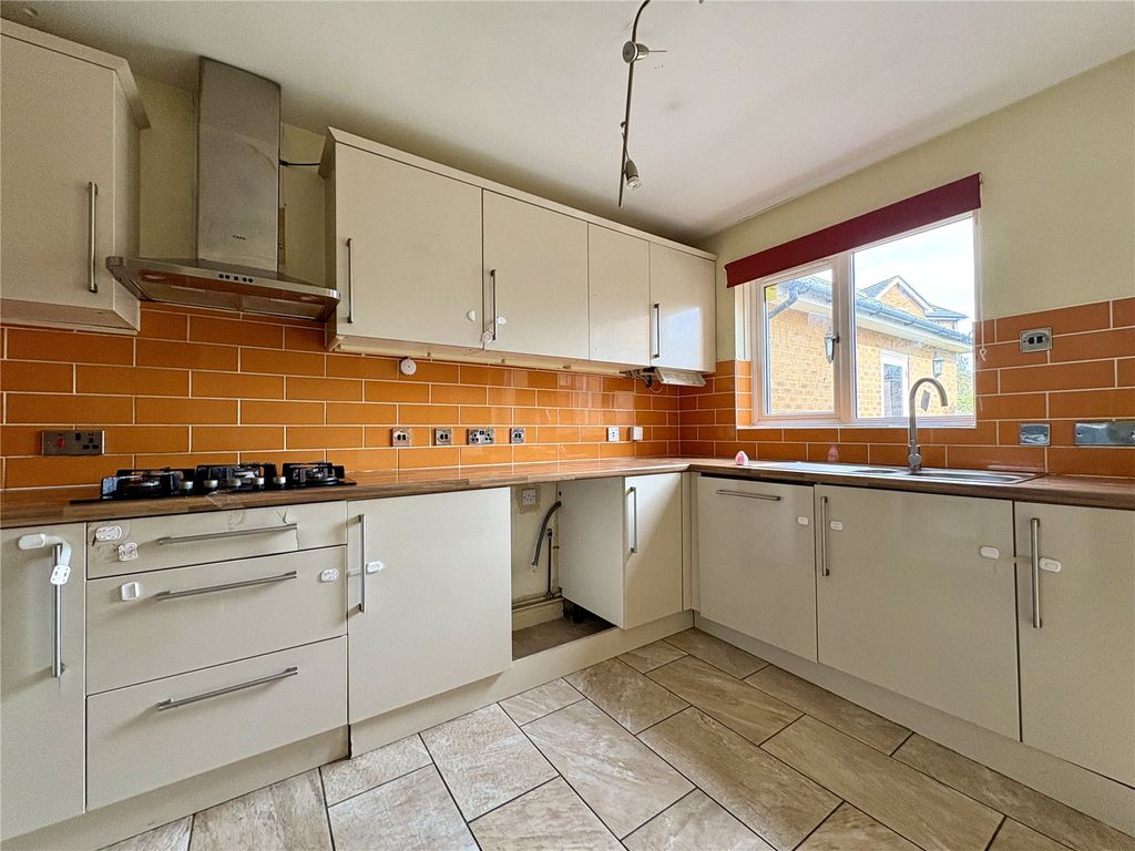 Property photo 3 of 19 Picture No. 01