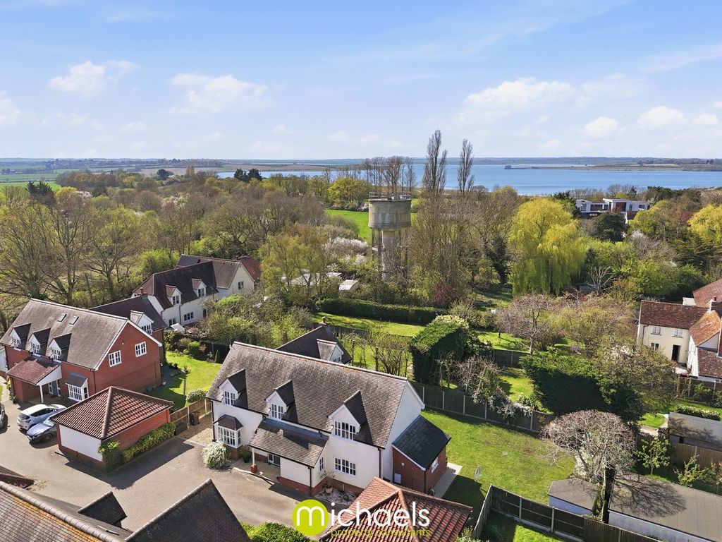 Property photo 2 of 41