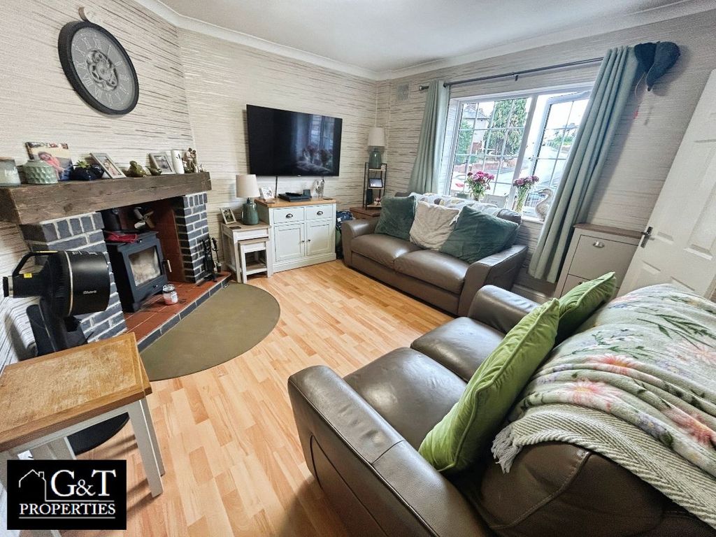 Property photo 3 of 17