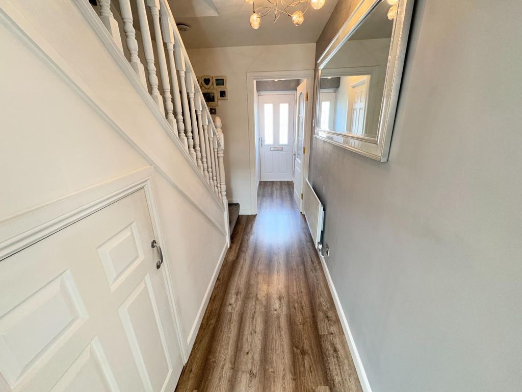 Property photo 3 of 30 Hall