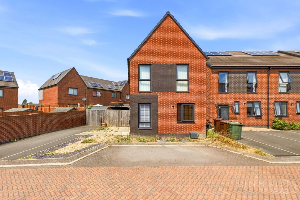 Property photo 1 of 29