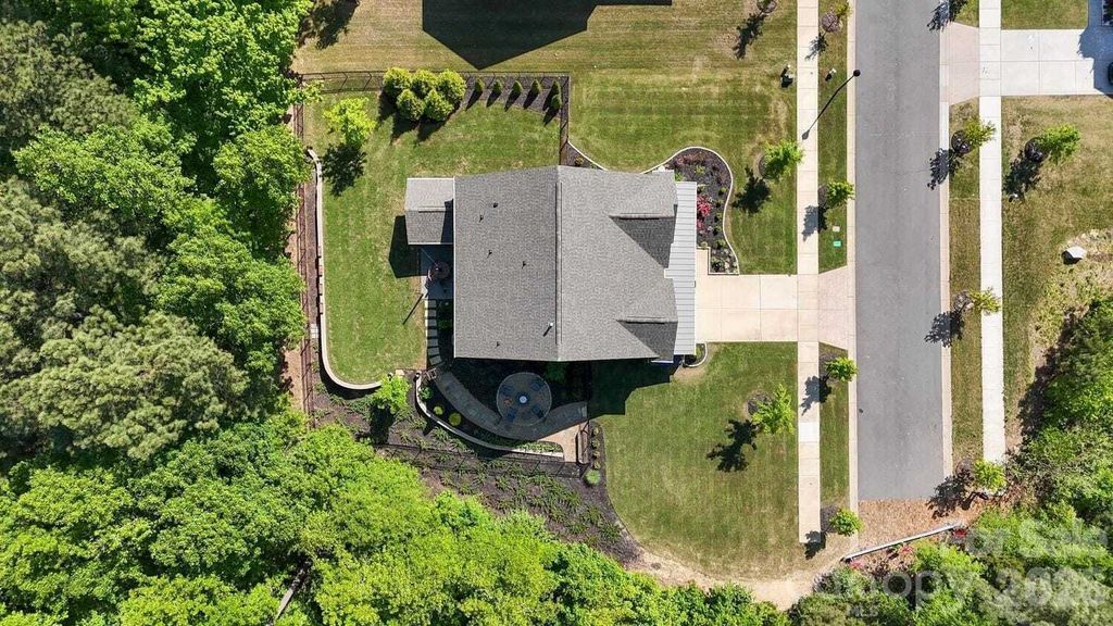 Property photo 3 of 45 <Alttext/>