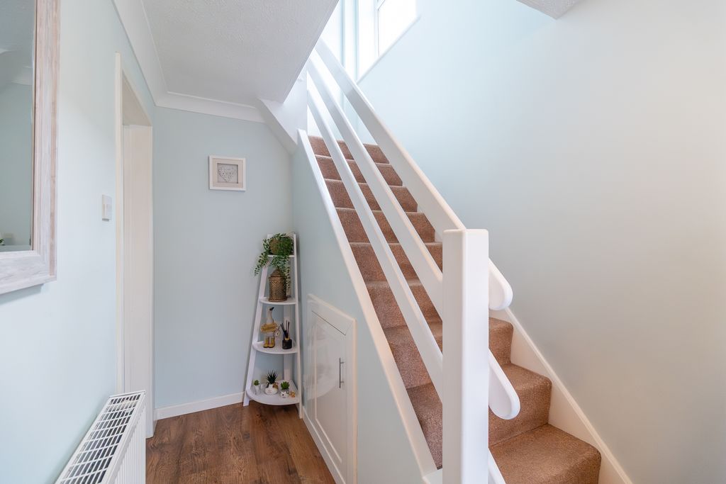 Property photo 2 of 27