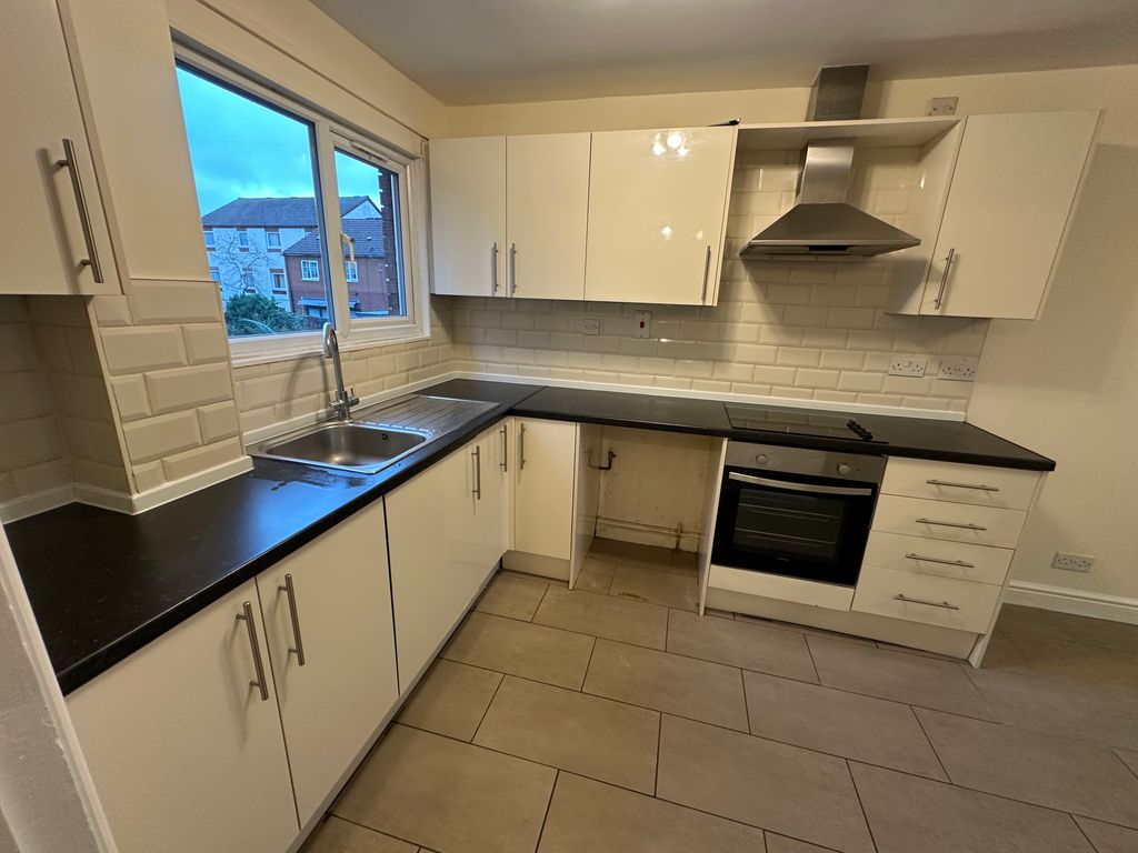 Property photo 3 of 16 Image