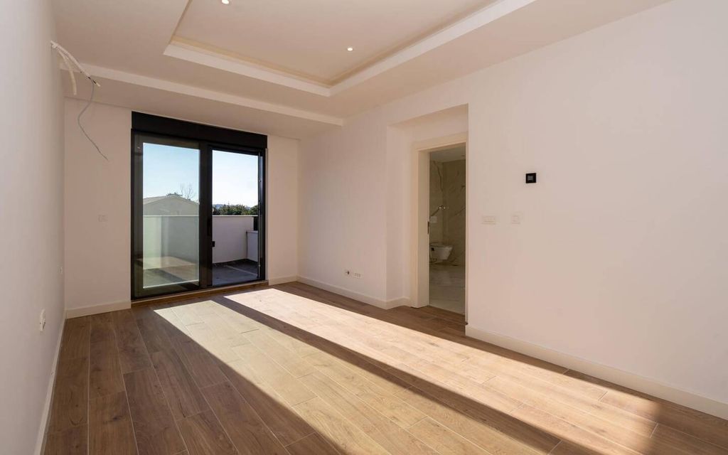 Property photo 2 of 13 <Alttext/>