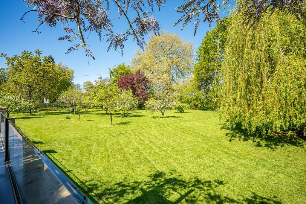 Property photo 2 of 38