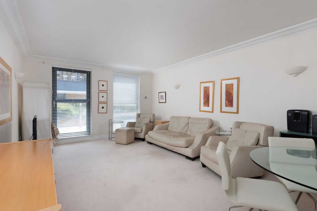 Property photo 2 of 10 Reception Room (1)