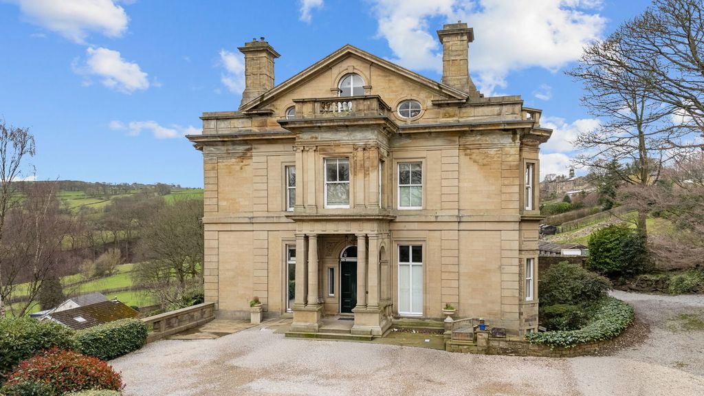 Property photo 1 of 27