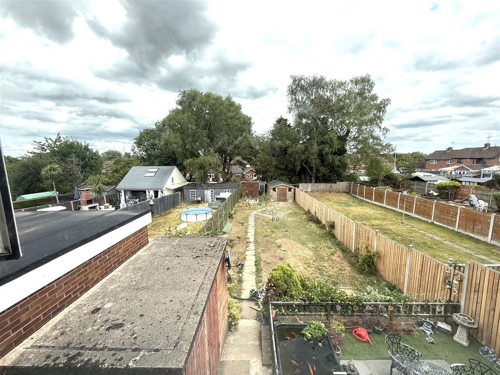 Property photo 2 of 14 31 Leasowe Rear 4.Jpeg