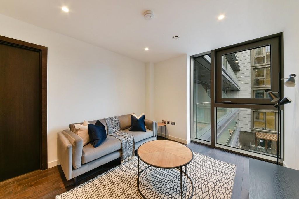 Property photo 1 of 10 Main  (Main)