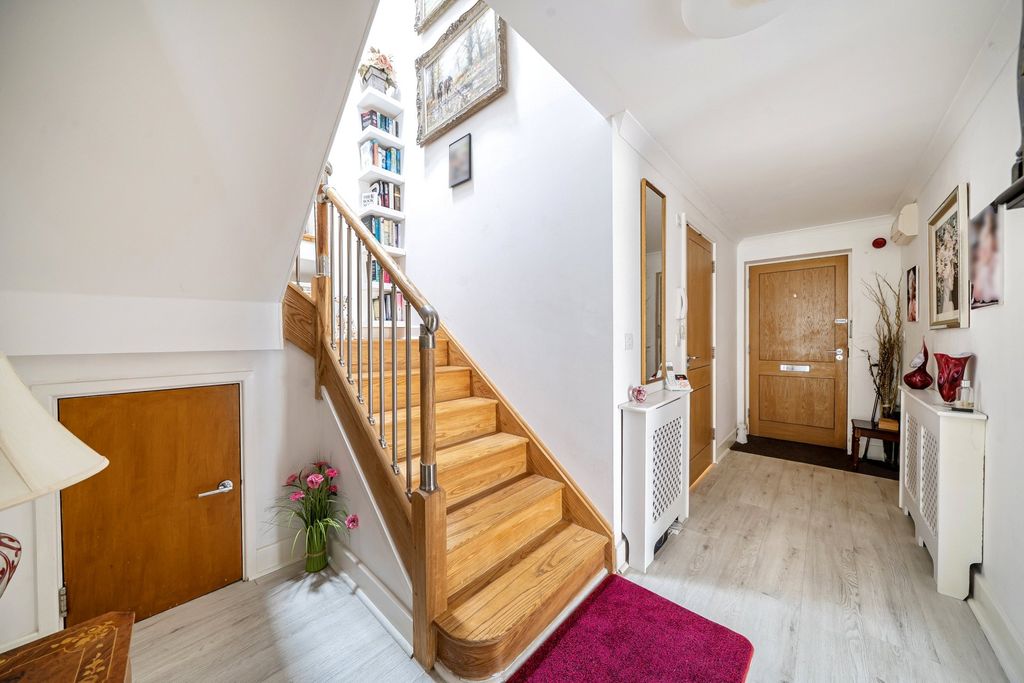 Additional image 23 of 3 bed flat for saleOld Teignmouth Road, Dawlish, Devon EX7
