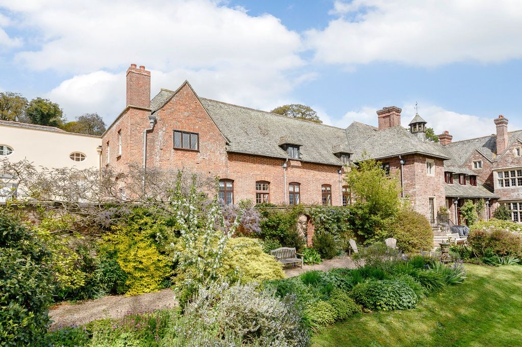 Property photo 1 of 23 The Limes