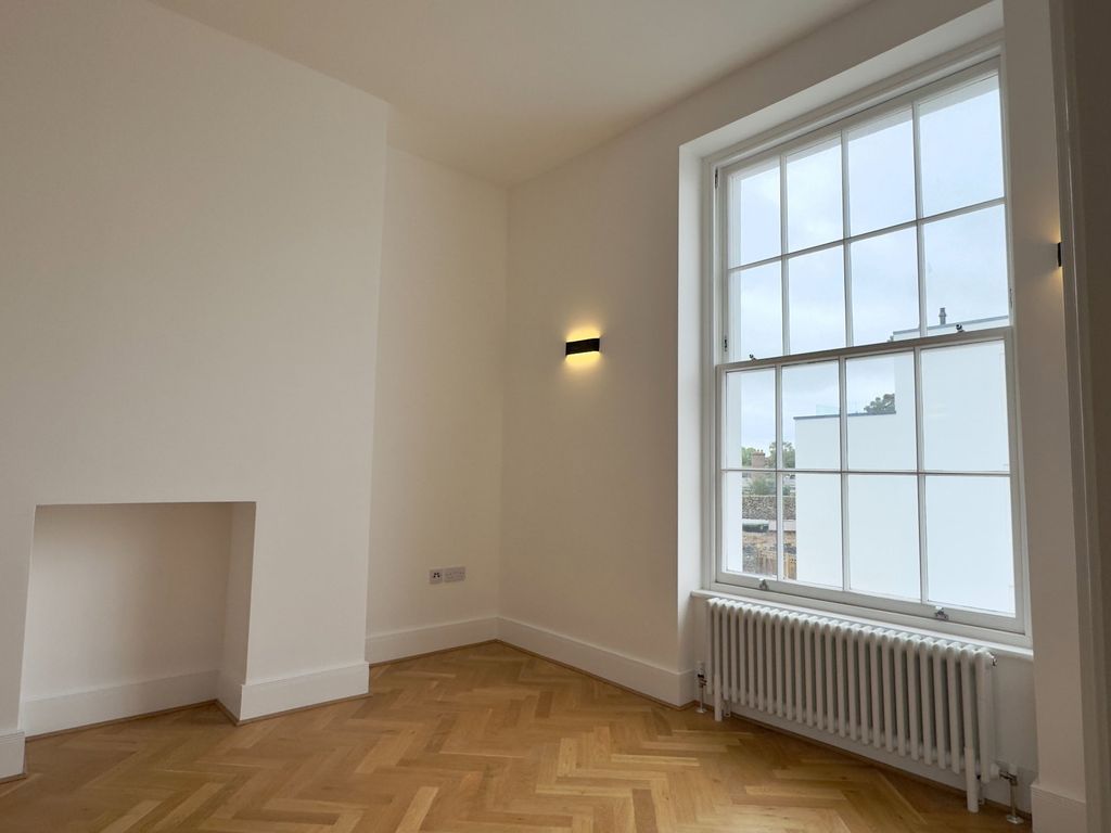 Property photo 3 of 30