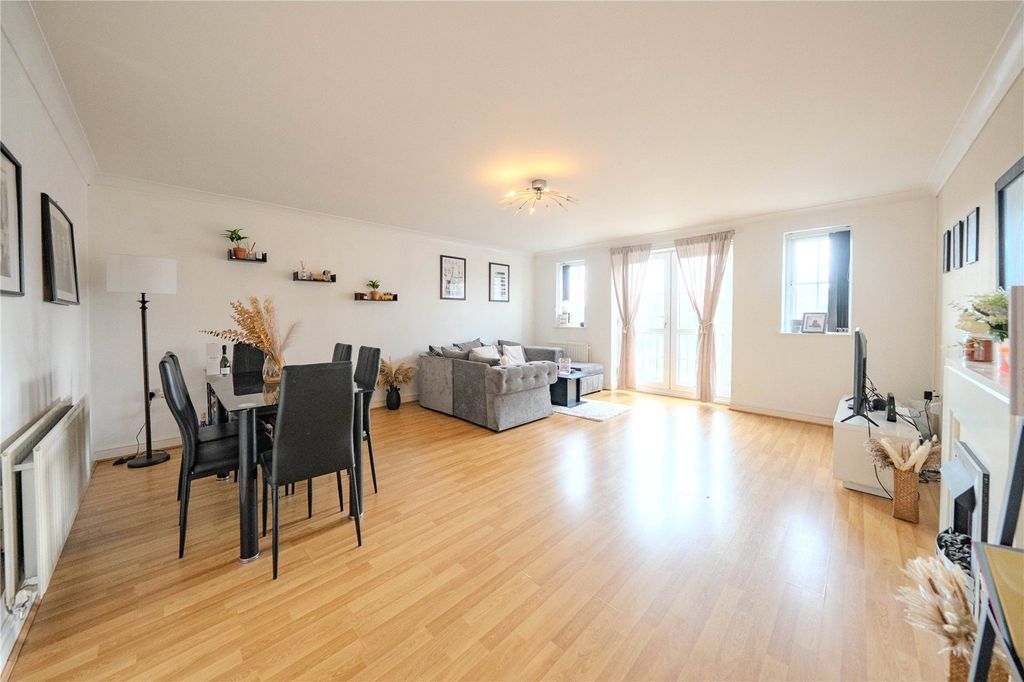 Property photo 2 of 14 Picture No. 08