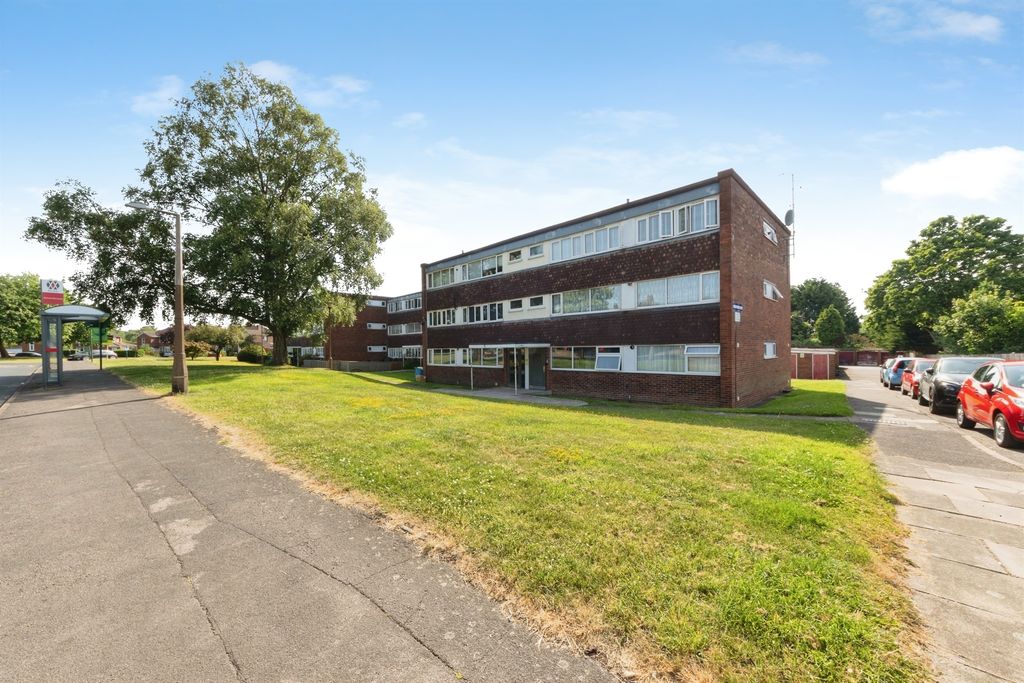 Property photo 2 of 19