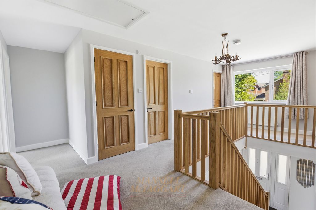Additional image 18 of 5 bed detached house for saleTinsley Lane, Crawley RH10