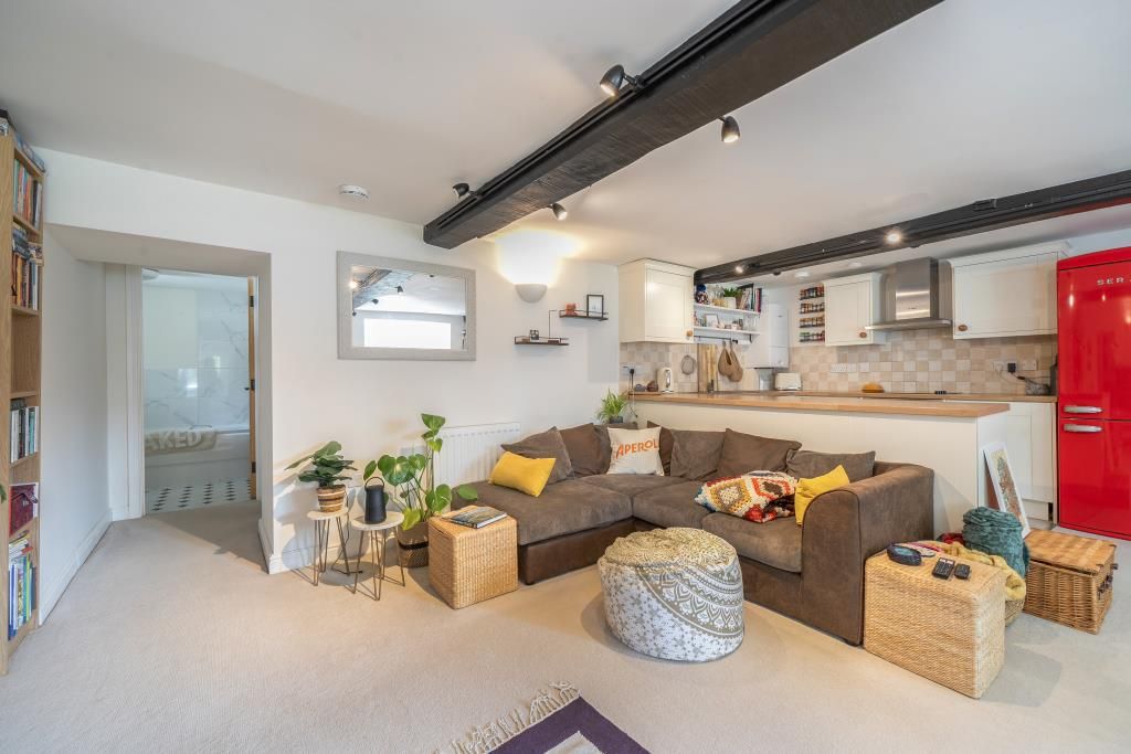 Property photo 2 of 20 Reception/Kitchen