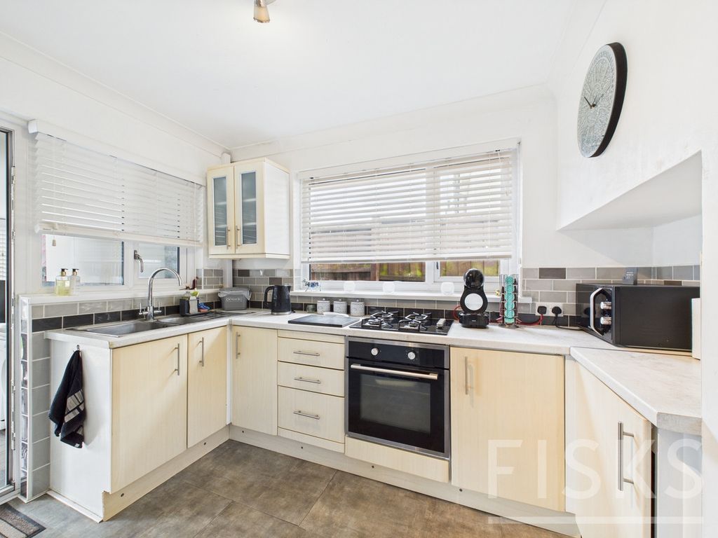 Property photo 3 of 14