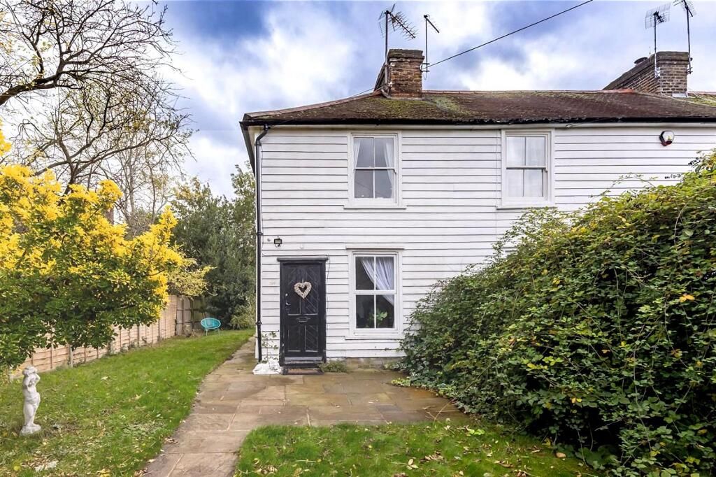 Property photo 1 of 12 209 Manor Road, Chigwell, Ig7 4Jy