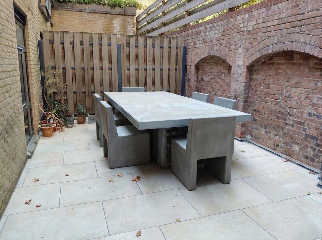 Property photo 3 of 5 Terrace / Patio