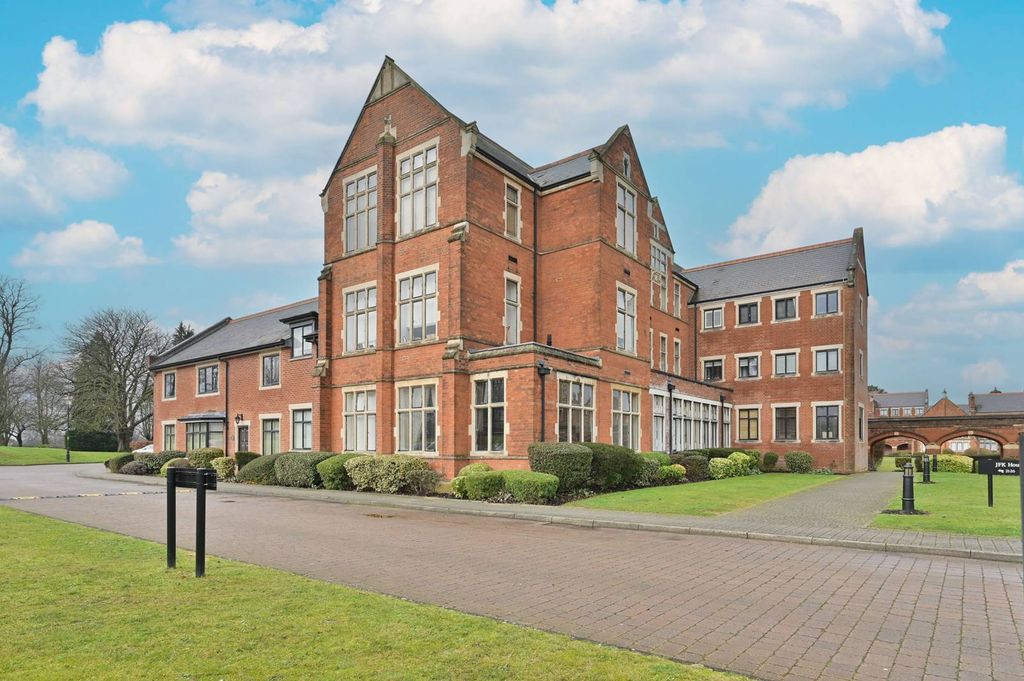 Property photo 2 of 14