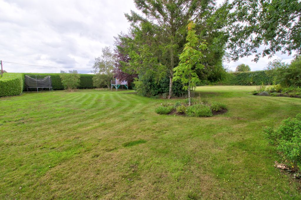 Property photo 3 of 35 Garden