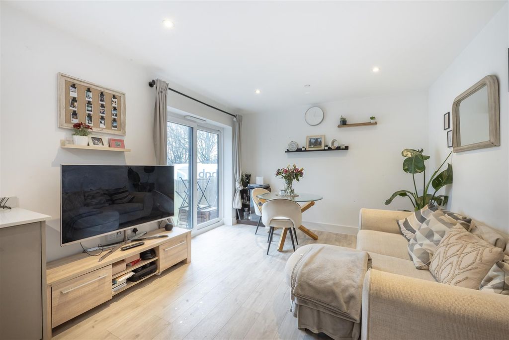 Property photo 2 of 14 Dsc_1747.Jpg