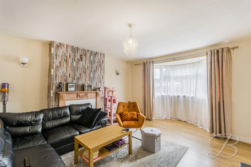 Property photo 3 of 19 Ccltd18.Jpg