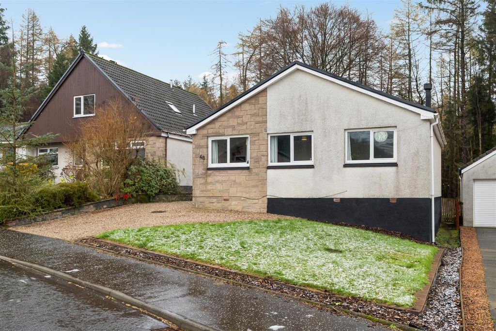 Property photo 1 of 24 P1083657-2.Jpg