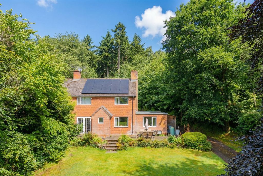 Property photo 1 of 40