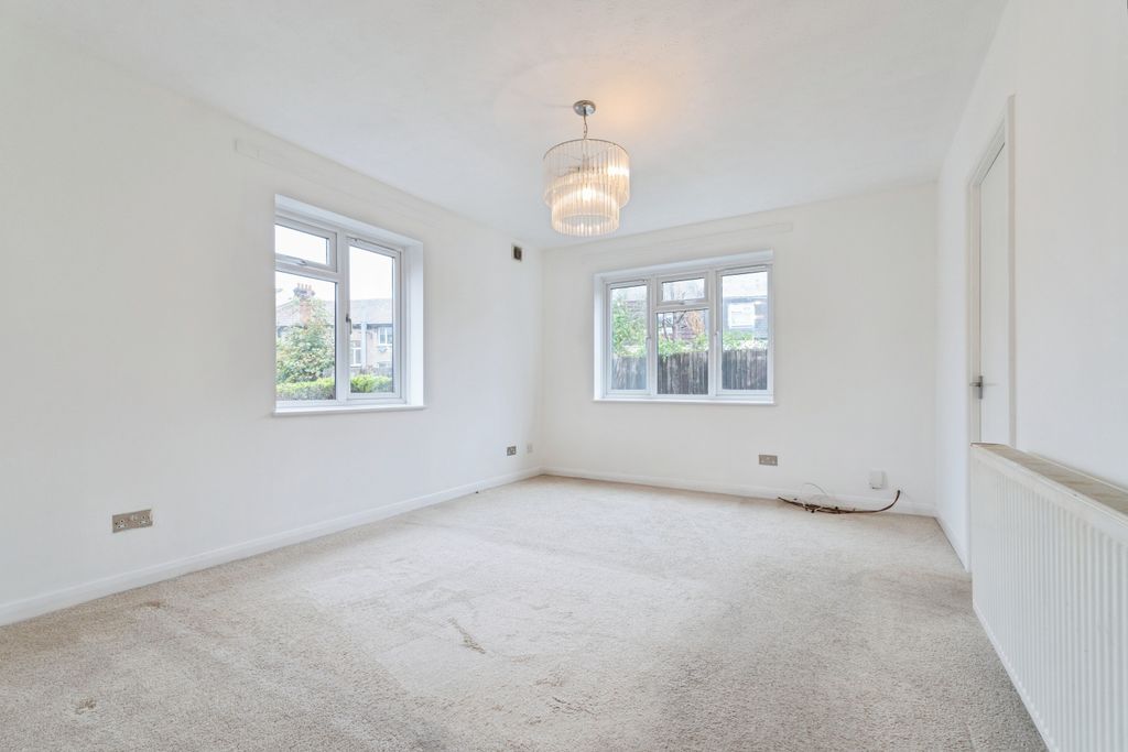 Property photo 3 of 18 Reception Room