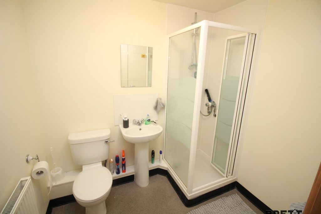 Additional image 7 of 2 bed flat for saleNelson Quay, Milford Haven, Pembrokeshire. SA73
