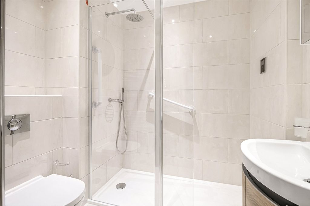 Additional image 11 of 2 bed flat for saleBolnore Road, Haywards Heath RH16