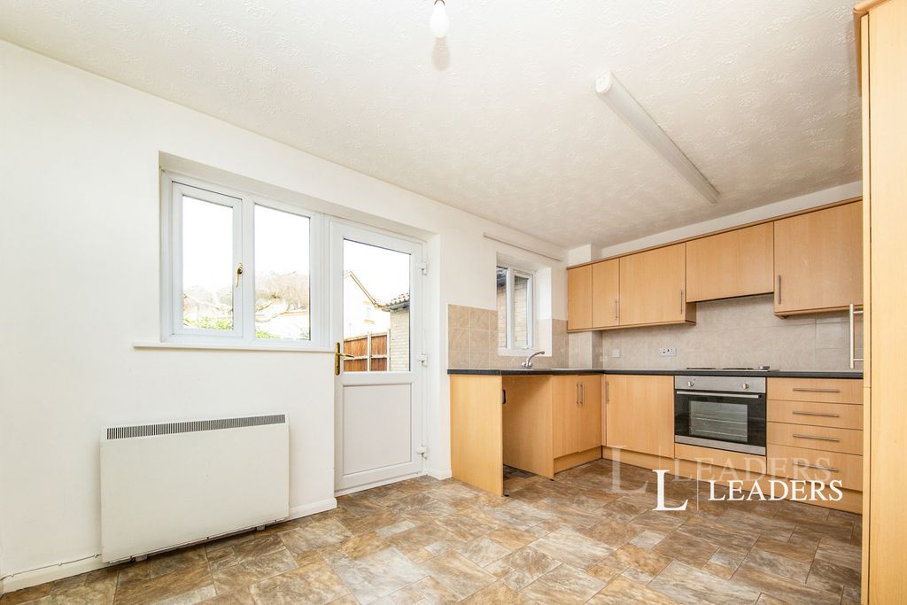 Property photo 3 of 9 Pbox-Img.Jpg